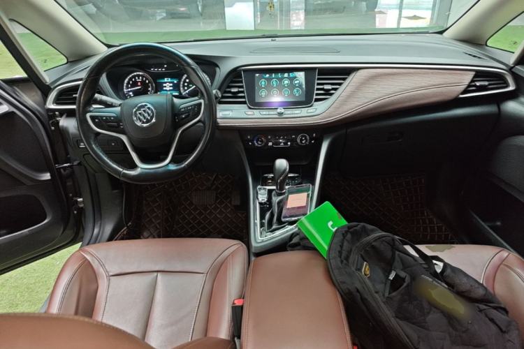 Used Buick GL6 2019 18T 6-Seater Connected Luxury Version China VI Standard Center Console
