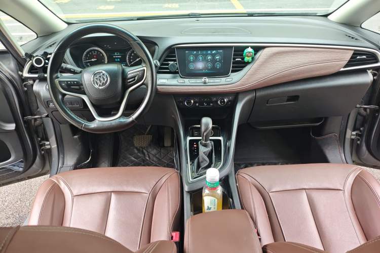 Used Buick GL6 2019 18T 6-Seater Connected Luxury Version China VI Standard Center Console