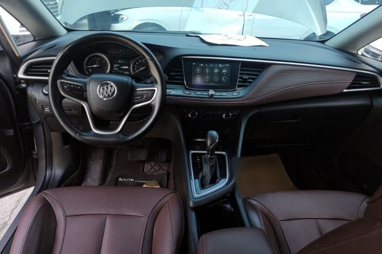Used Buick GL6 2019 18T 6-Seater Connected Luxury Version China VI Standard Center Console