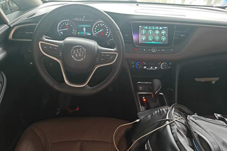 Used Buick GL6 2019 18T 6-Seater Connected Luxury Version China VI Standard Center Console