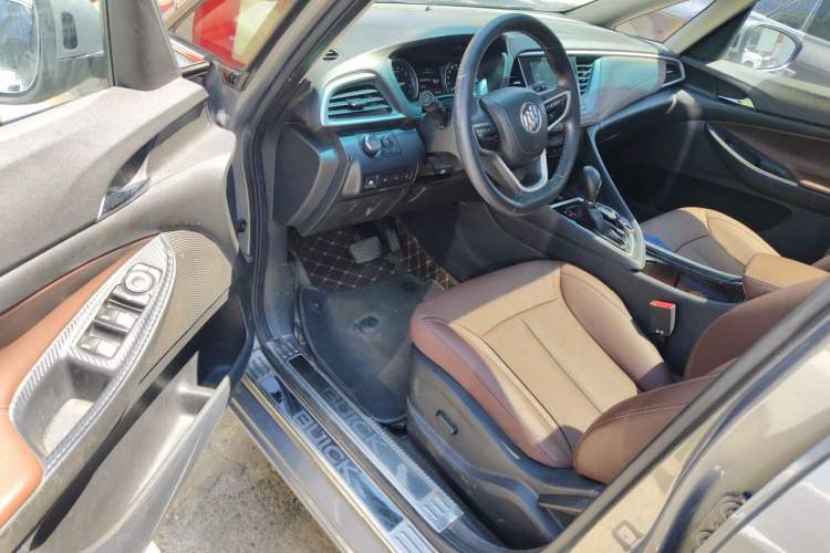 Used Buick GL6 2019 18T 6-Seater Connected Luxury Version China VI Standard Driver Seat