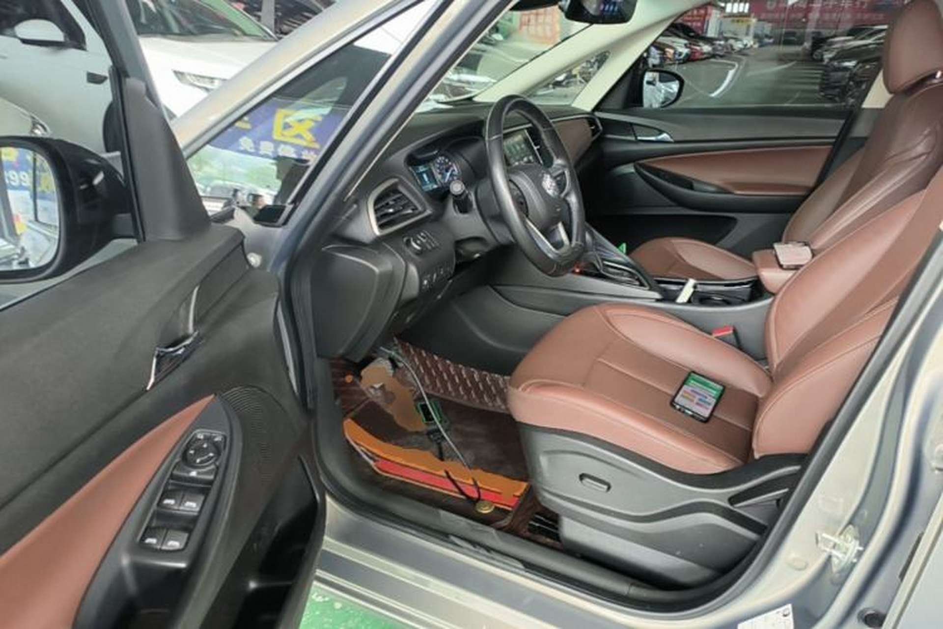 Used Buick GL6 2019 18T 6-Seater Connected Luxury Version China VI Standard Driver Seat