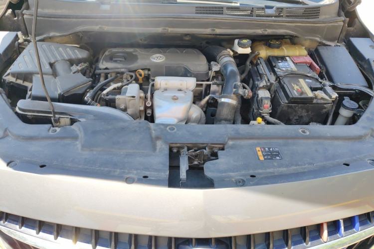 Used Buick GL6 2019 18T 6-Seater Connected Luxury Version China VI Standard Engine Bay