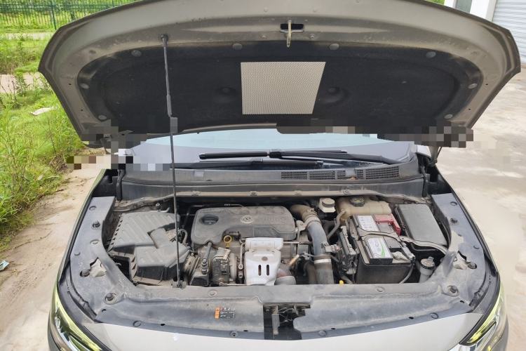 Used Buick GL6 2019 18T 6-Seater Connected Luxury Version China V Standard Engine Bay