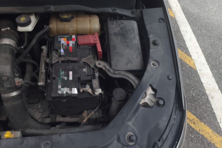 Used Buick GL6 2019 18T 6-Seater Connected Luxury Version China VI Standard Engine Bay Left