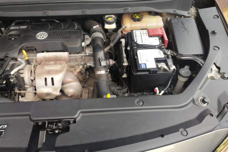 Used Buick GL6 2019 18T 5-Seater Connected Luxury Version China V Standard Engine Bay Left