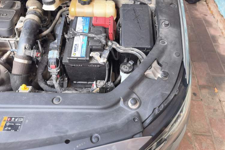 Used Buick GL6 2019 18T 6-Seater Connected Luxury Version China V Standard Engine Bay Left