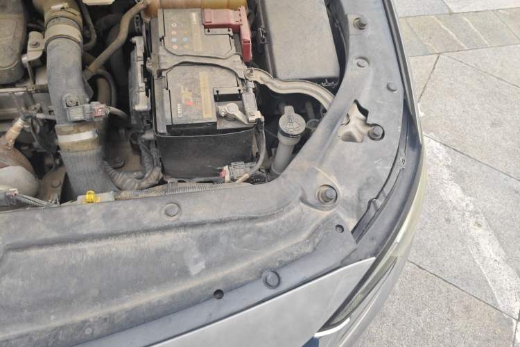 Used Buick GL6 2019 18T 6-Seater Elite Version China V Standard Engine Bay Left