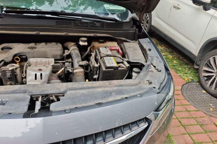 Used Buick GL6 2019 18T 6-Seater Connected Luxury Version China VI Standard Engine Bay Left