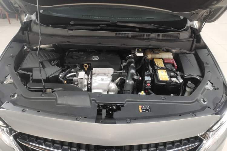 Used Buick GL6 2019 18T 6-Seater Connected Luxury Version China VI Standard Engine Bay