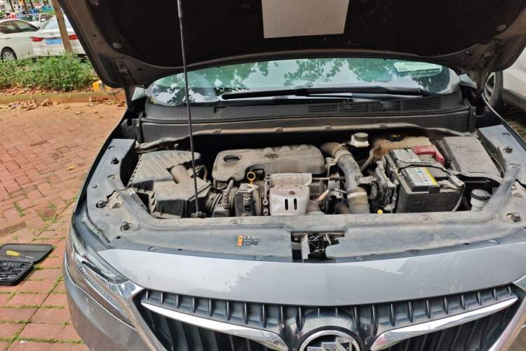 Used Buick GL6 2019 18T 6-Seater Connected Luxury Version China VI Standard Engine Bay Right