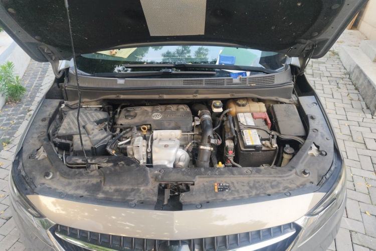 Used Buick GL6 2019 18T 6-Seater Connected Luxury Version China V Standard Engine Bay