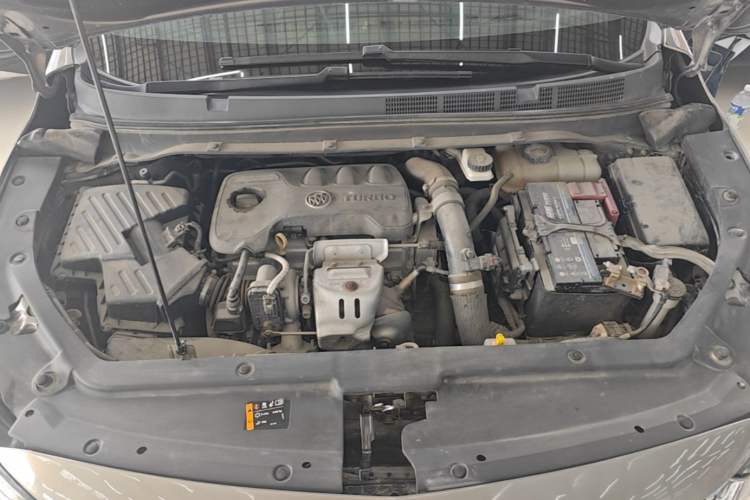 Used Buick GL6 2019 18T 6-Seater Connected Luxury Version China V Standard Engine Bay
