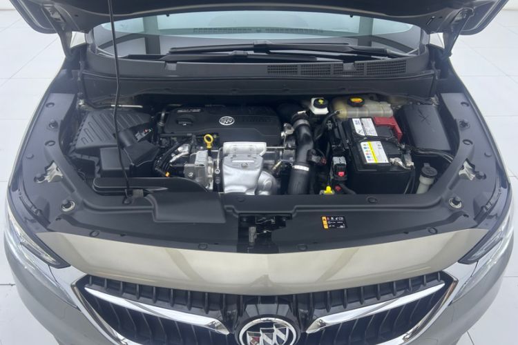 Used Buick GL6 2019 18T 6-Seater Connected Luxury Version China VI Standard Engine Bay