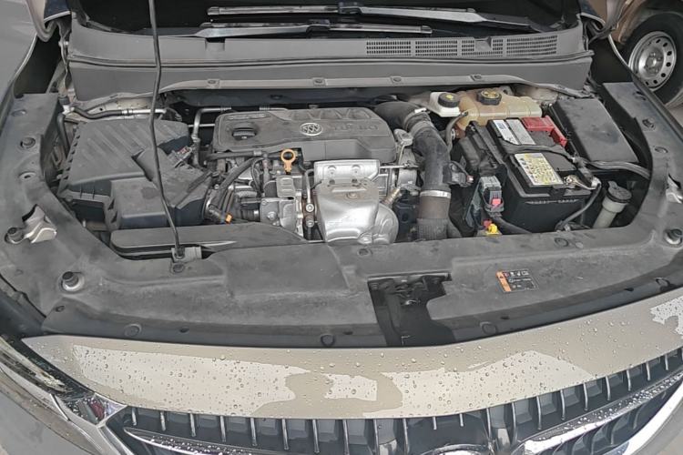 Used Buick GL6 2019 18T 6-Seater Connected Luxury Version China VI Standard Engine Bay