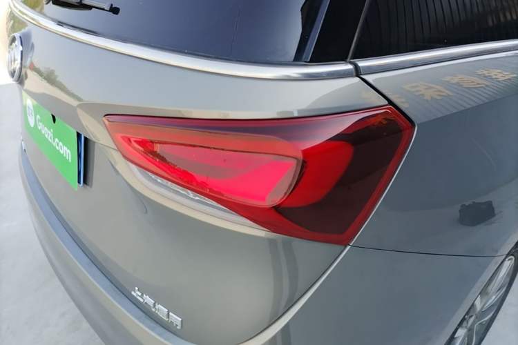 Used Buick GL6 2019 18T 6-Seater Connected Luxury Version China VI Standard Exterior 3