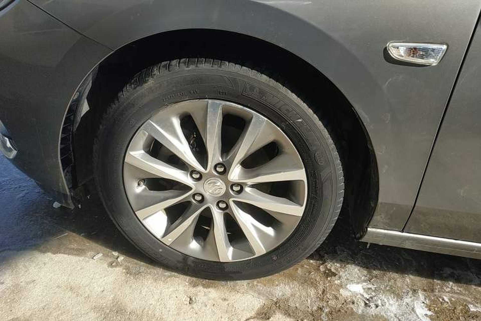 Used Buick GL6 2019 18T 6-Seater Connected Luxury Version China VI Standard Exterior 4