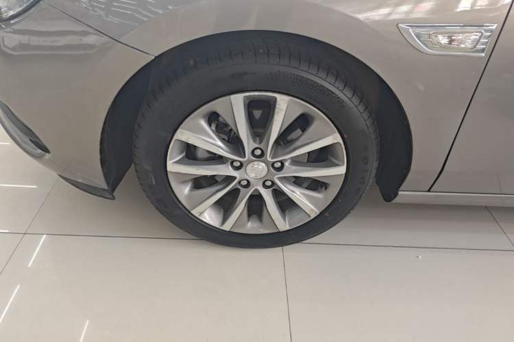 Used Buick GL6 2019 18T 6-Seater Connected Luxury Version China V Standard Exterior 4