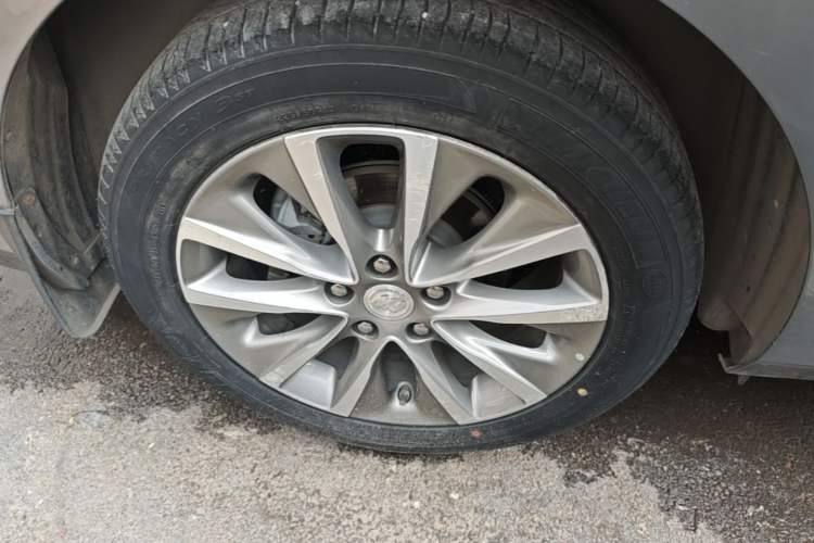 Used Buick GL6 2019 18T 6-Seater Connected Luxury Version China VI Standard Exterior 5