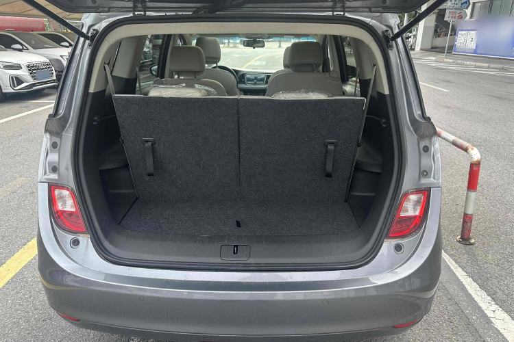Used Buick GL6 2019 18T 6-Seater Elite Version China VI Standard Exterior 5