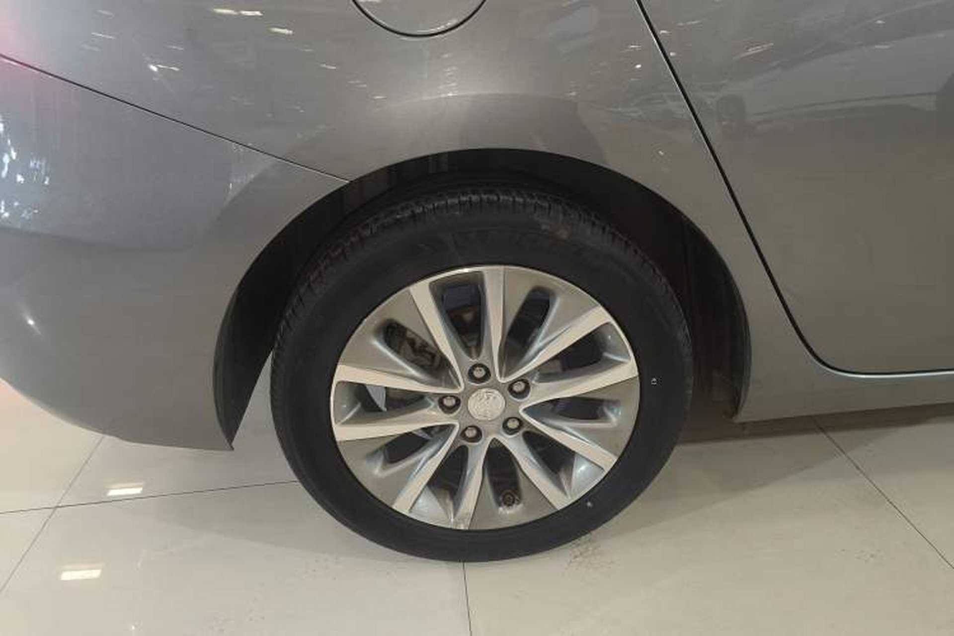 Used Buick GL6 2019 18T 6-Seater Connected Luxury Version China VI Standard Exterior 5