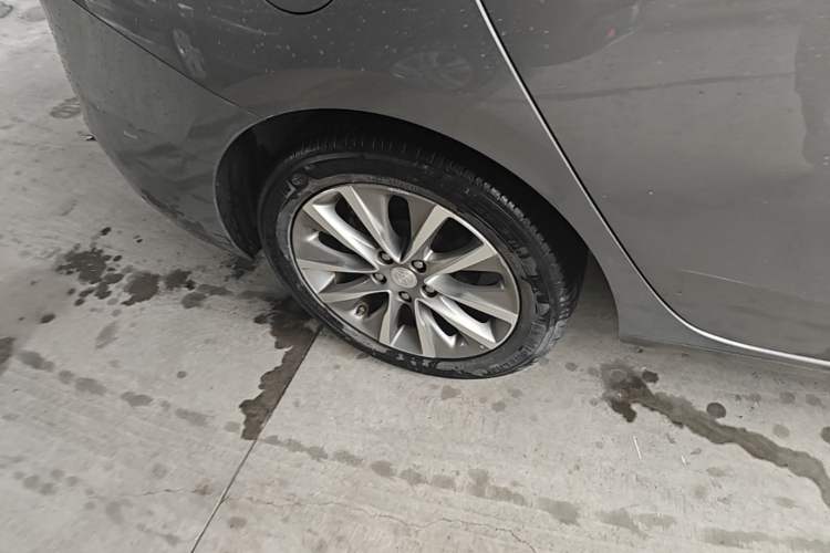 Used Buick GL6 2019 18T 6-Seater Connected Luxury Version China VI Standard Exterior 5