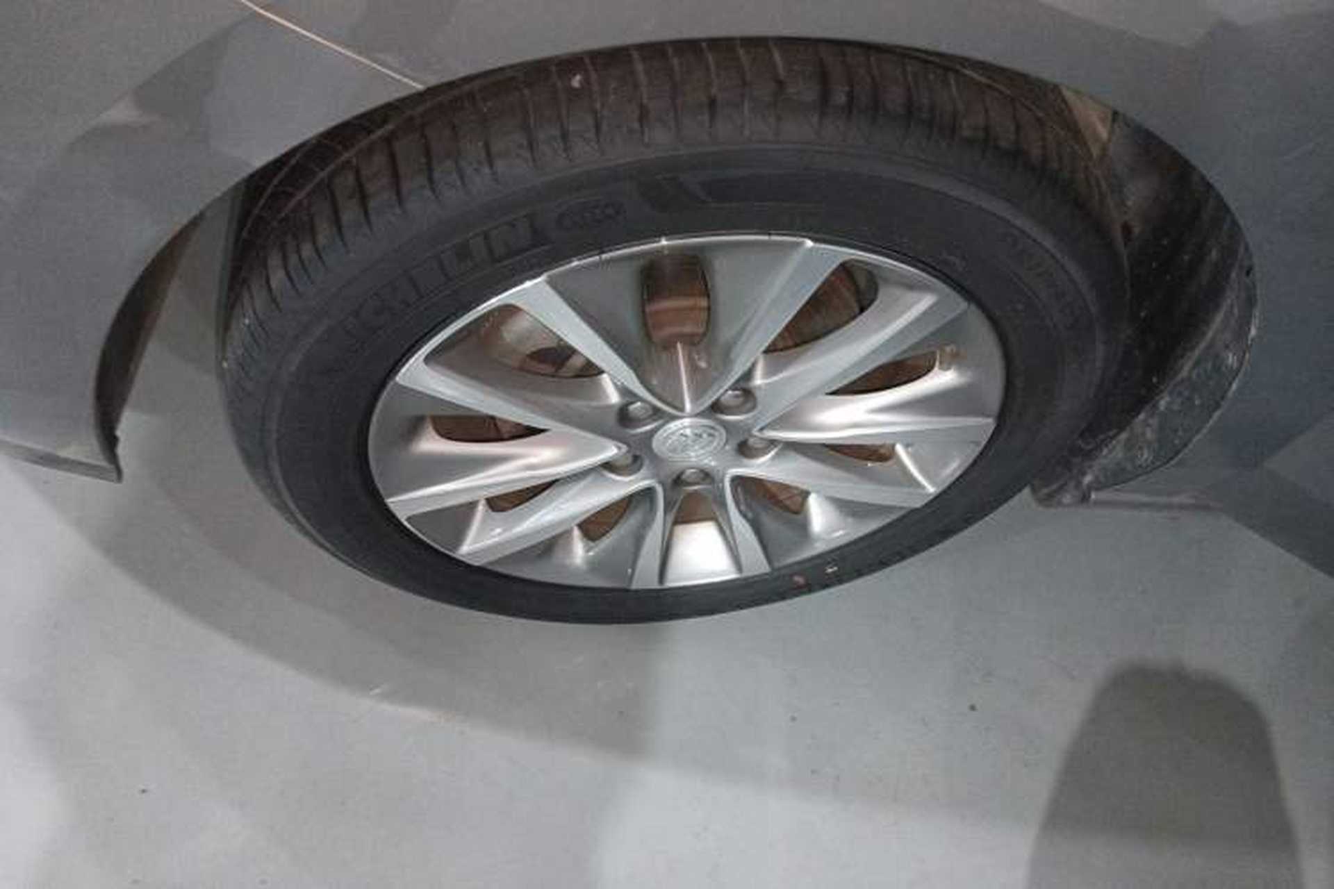 Used Buick GL6 2019 18T 6-Seater Connected Luxury Version China VI Standard Exterior 7