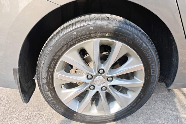Used Buick GL6 2019 18T 6-Seater Connected Luxury Version China VI Standard Exterior 7