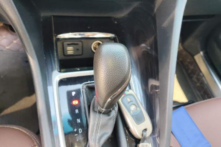Used Buick GL6 2019 18T 6-Seater Connected Luxury Version China VI Standard Gear Lever