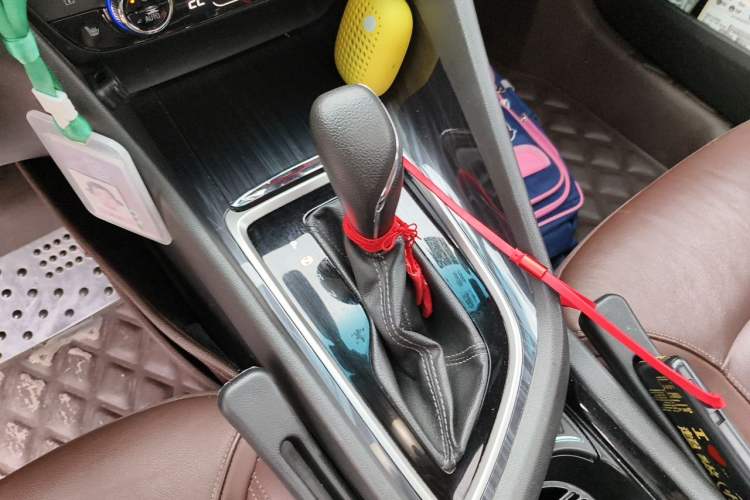 Used Buick GL6 2019 18T 6-Seater Connected Luxury Version China V Standard Gear Lever