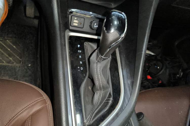 Used Buick GL6 2019 18T 6-Seater Connected Luxury Version China V Standard Gear Lever