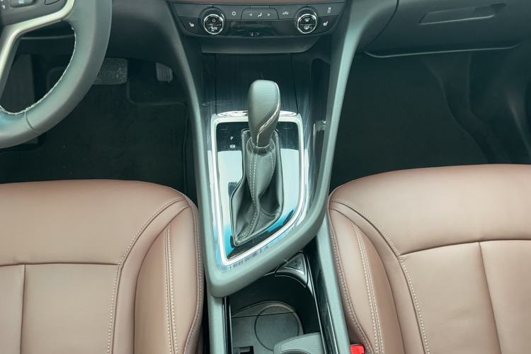 Used Buick GL6 2019 18T 6-Seater Connected Luxury Version China V Standard Gear Lever