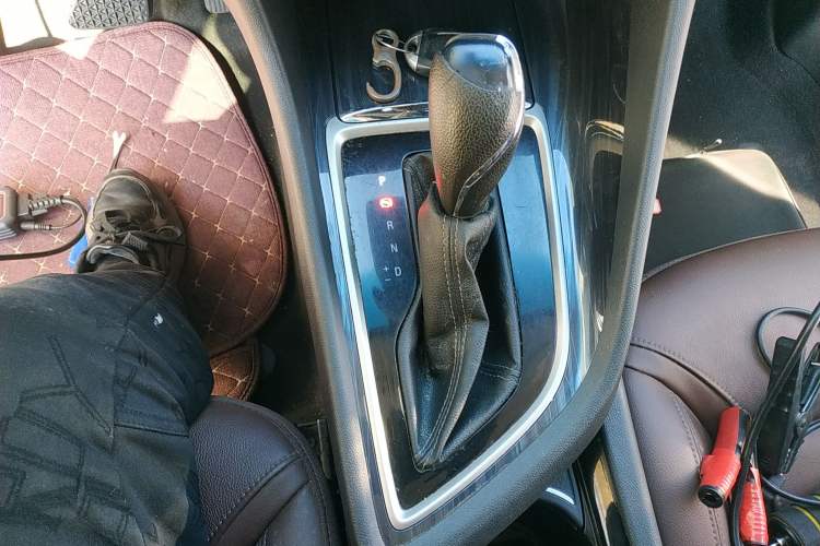 Used Buick GL6 2019 18T 6-Seater Connected Luxury Version China VI Standard Gear Lever