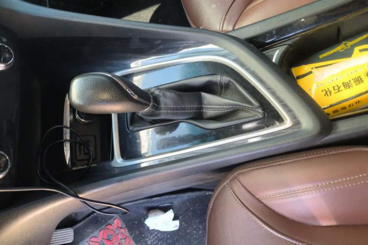 Used Buick GL6 2019 18T 6-Seater Connected Luxury Version China V Standard Gear Lever