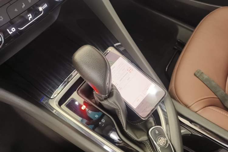 Used Buick GL6 2019 18T 6-Seater Connected Luxury Version China VI Standard Gear Lever
