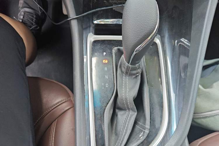 Used Buick GL6 2019 18T 6-Seater Connected Luxury Version China VI Standard Gear Lever