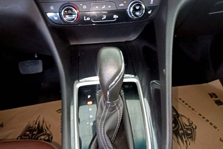 Used Buick GL6 2019 18T 6-Seater Connected Luxury Version China V Standard Gear Lever