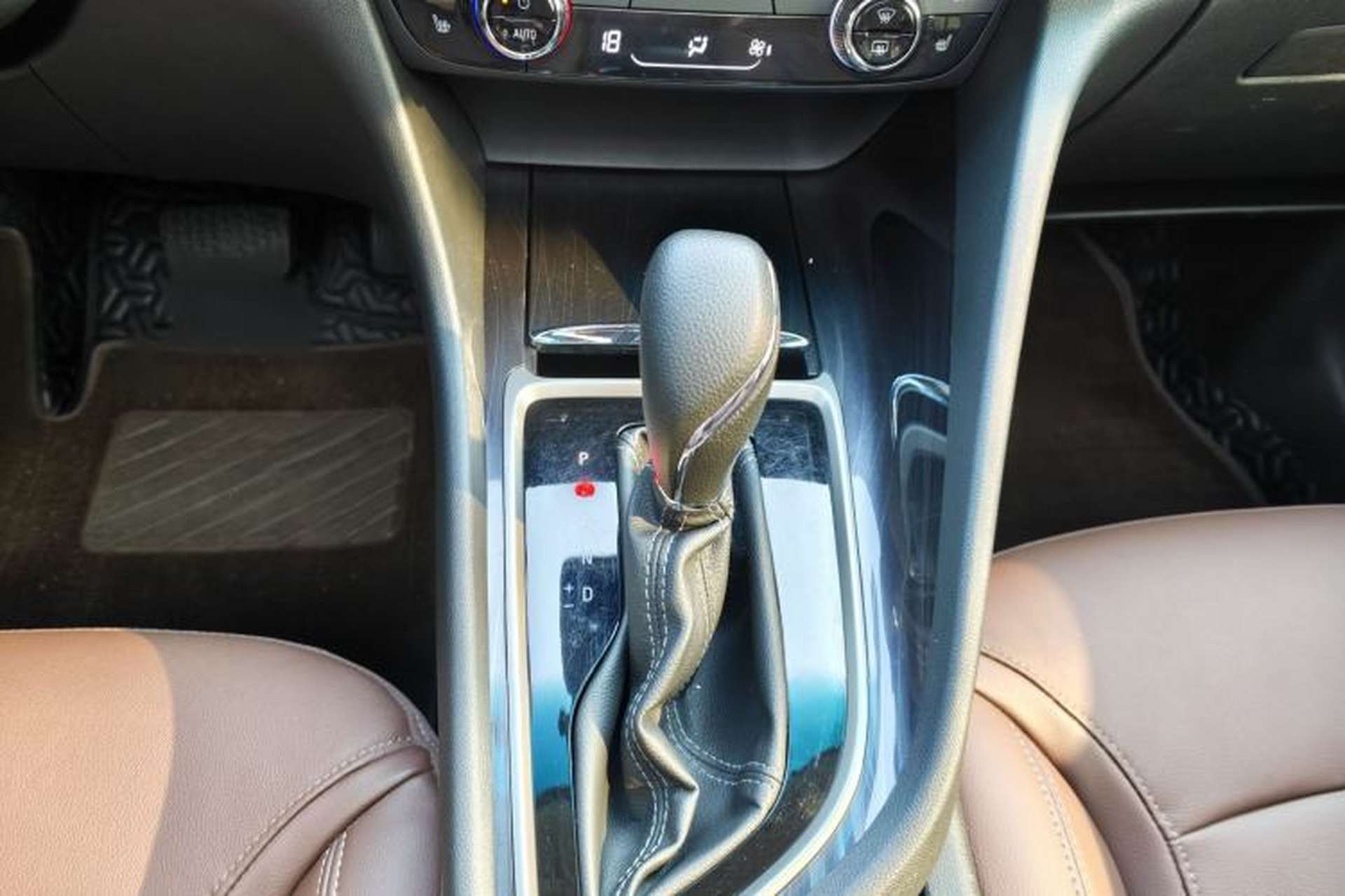 Used Buick GL6 2019 18T 6-Seater Connected Luxury Version China VI Standard Gear Lever