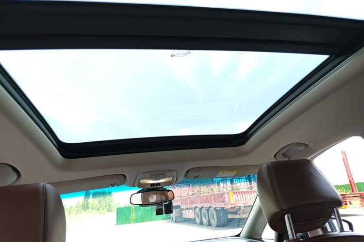 Used Buick GL6 2019 18T 6-Seater Connected Luxury Version China VI Standard Headliner
