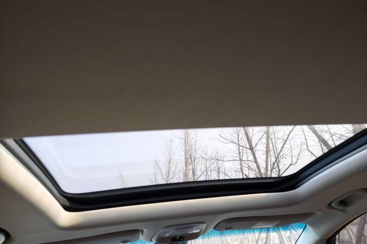 Used Buick GL6 2019 18T 6-Seater Connected Luxury Version China VI Standard Headliner