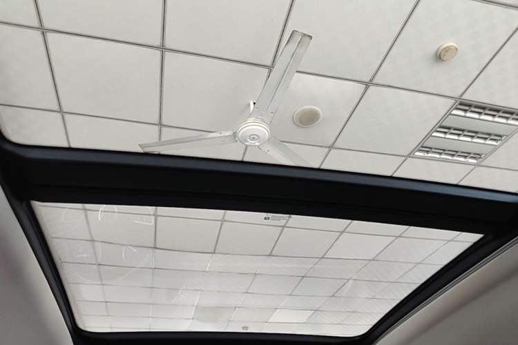 Used Buick GL6 2019 18T 6-Seater Connected Luxury Version China VI Standard Headliner