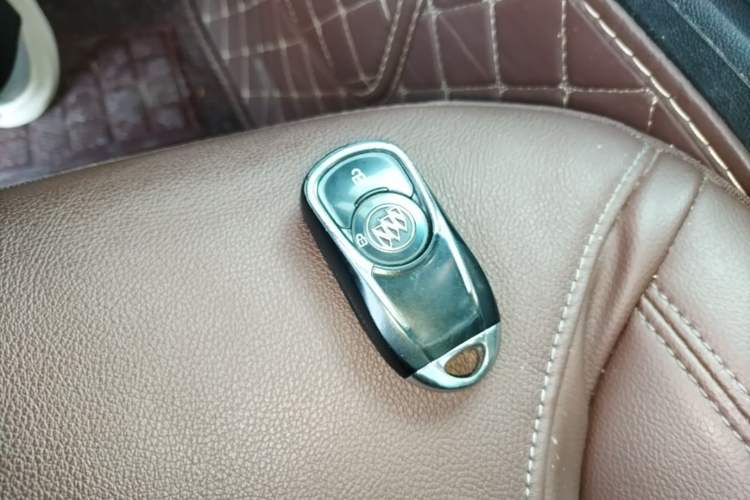 Used Buick GL6 2019 18T 6-Seater Connected Luxury Version China VI Standard Interior 1