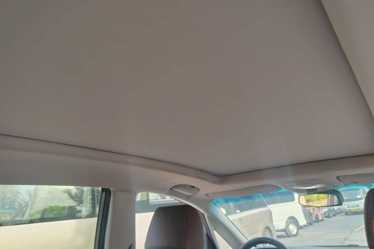 Used Buick GL6 2019 18T 6-Seater Connected Luxury Version China VI Standard Interior 11