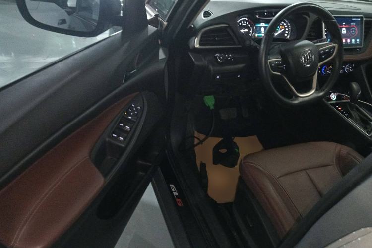 Used Buick GL6 2019 18T 6-Seater Connected Luxury Version China VI Standard Interior 3