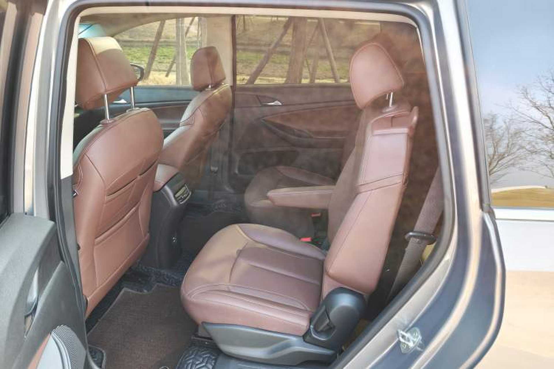 Used Buick GL6 2019 18T 6-Seater Connected Luxury Version China VI Standard Interior 3