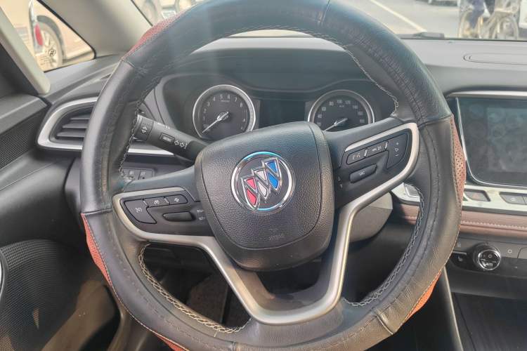 Used Buick GL6 2019 18T 6-Seater Connected Luxury Version China VI Standard Interior 4