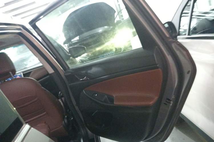 Used Buick GL6 2019 18T 6-Seater Connected Luxury Version China VI Standard Interior 6