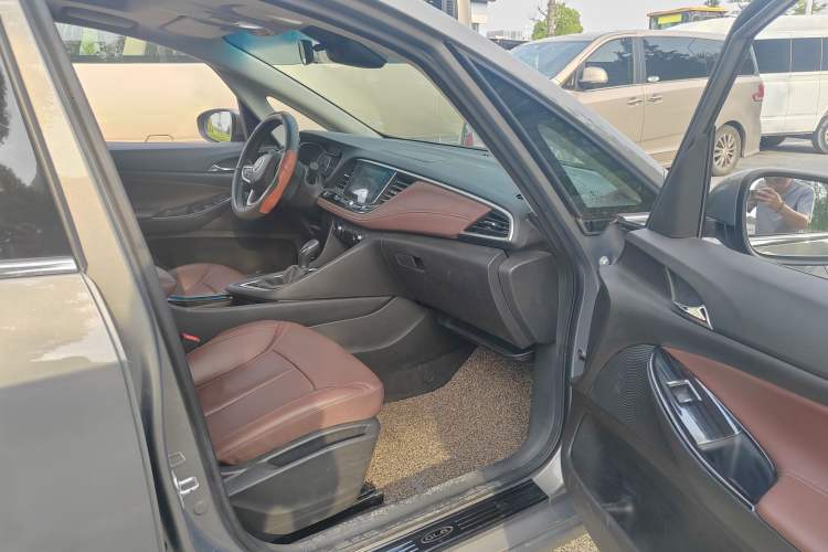 Used Buick GL6 2019 18T 6-Seater Connected Luxury Version China VI Standard Interior 7