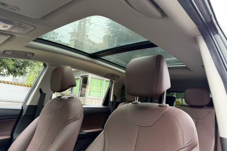 Used Buick GL6 2019 18T 6-Seater Connected Luxury Version China VI Standard Interior 7