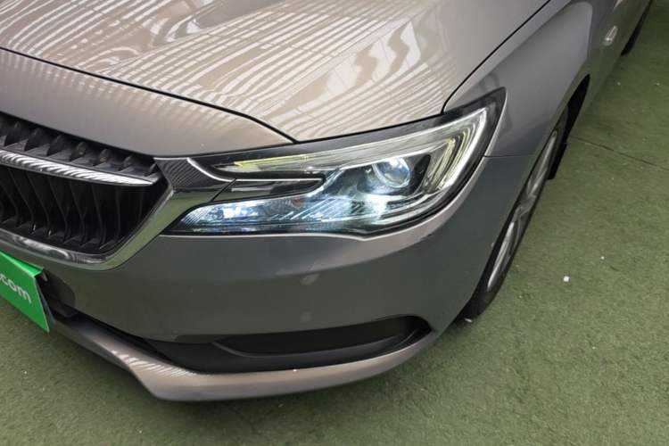 Used Buick GL6 2019 18T 6-Seater Connected Luxury Version China VI Standard Left Front Headlight